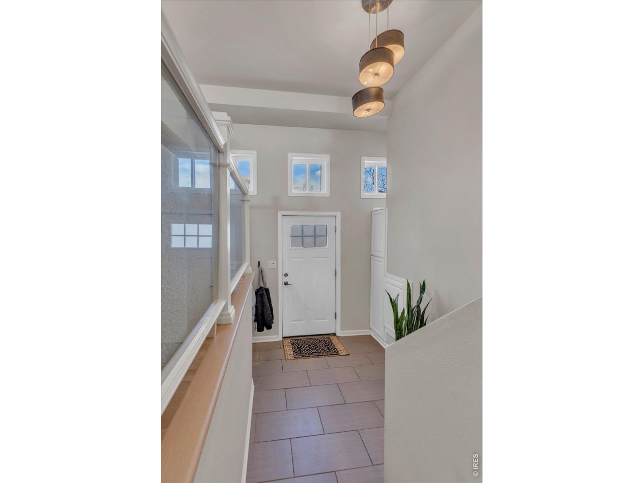 3590 Endicott Dr