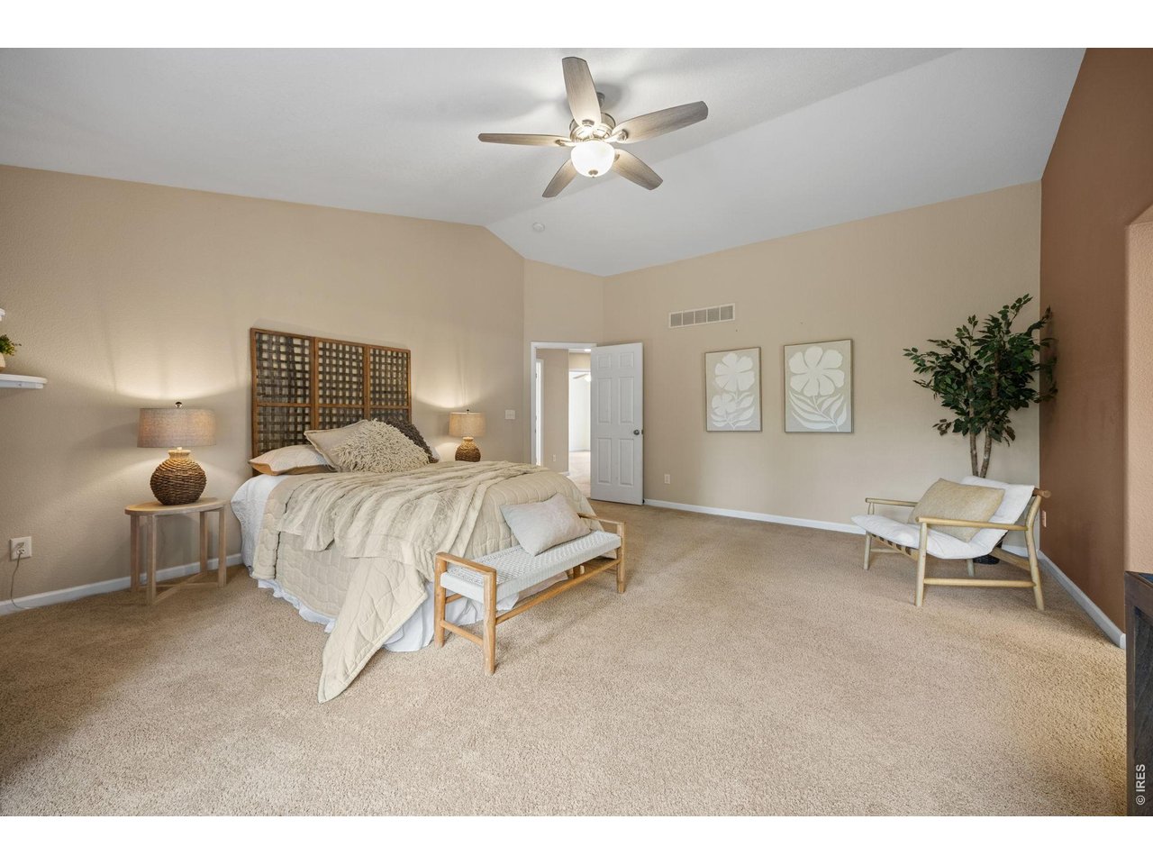 433 Huntington Hills Dr