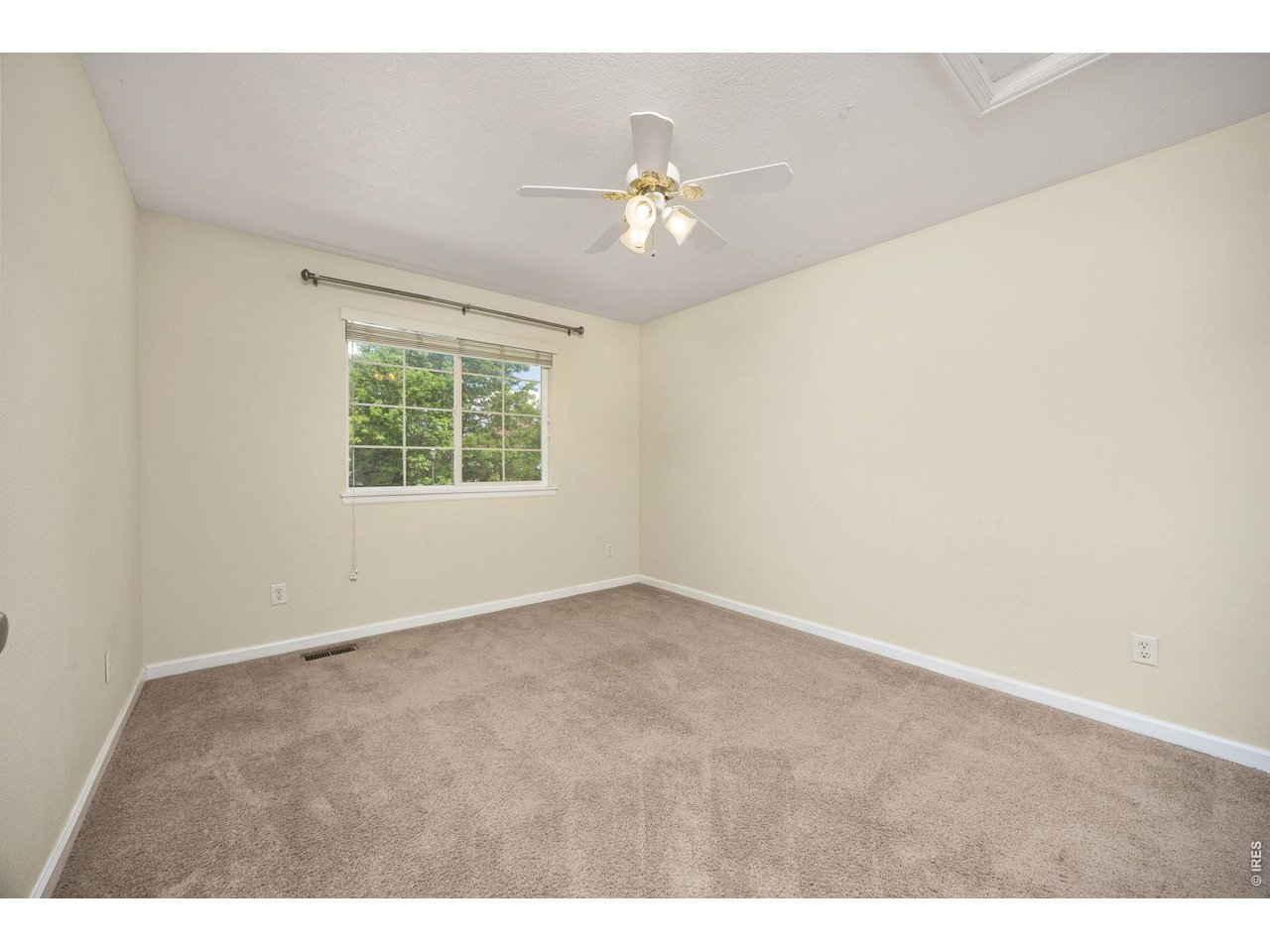 433 Huntington Hills Dr