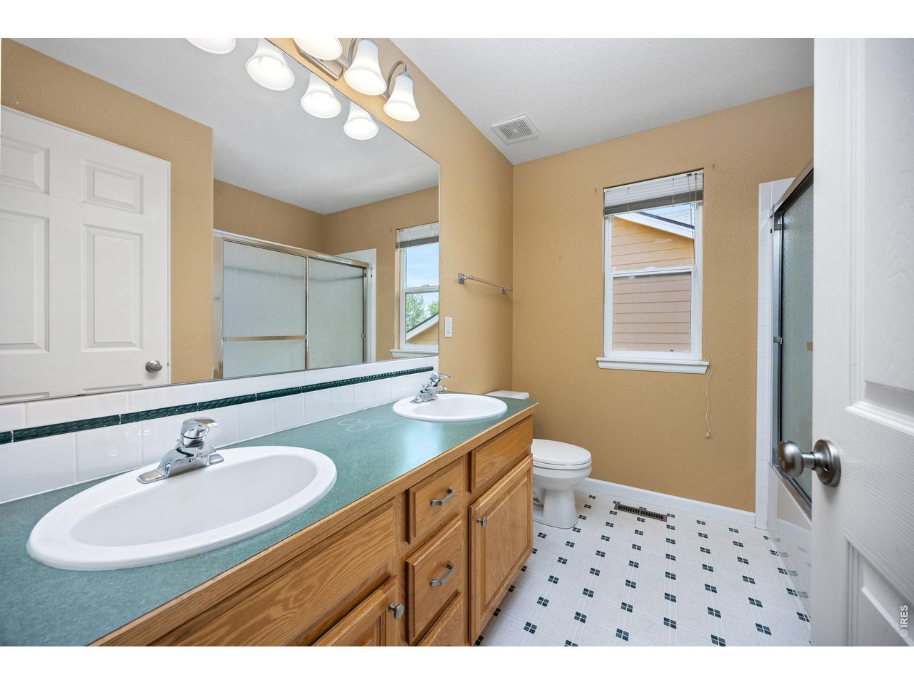 433 Huntington Hills Dr