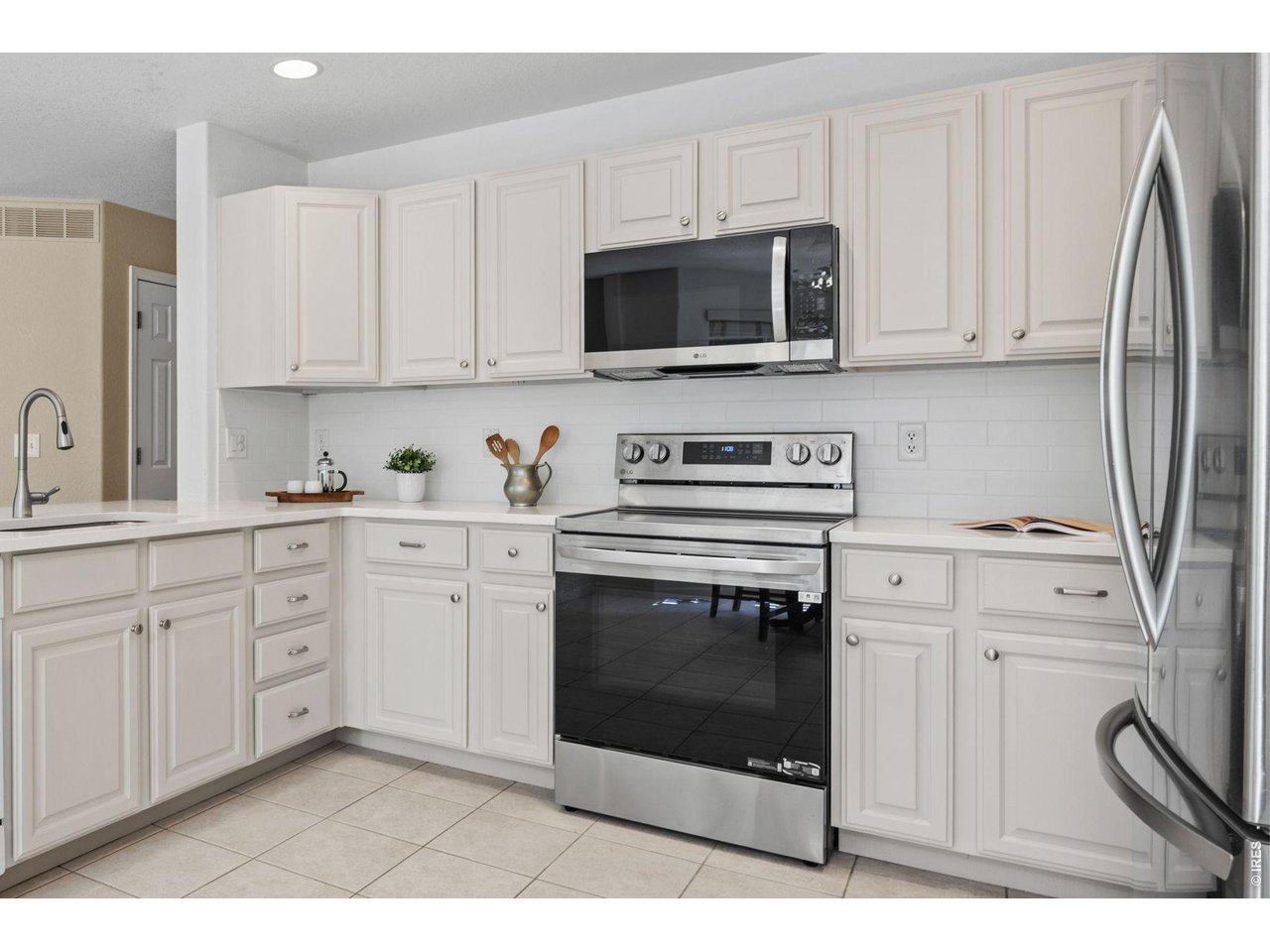 433 Huntington Hills Dr