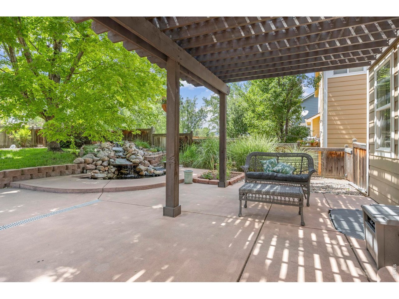 433 Huntington Hills Dr