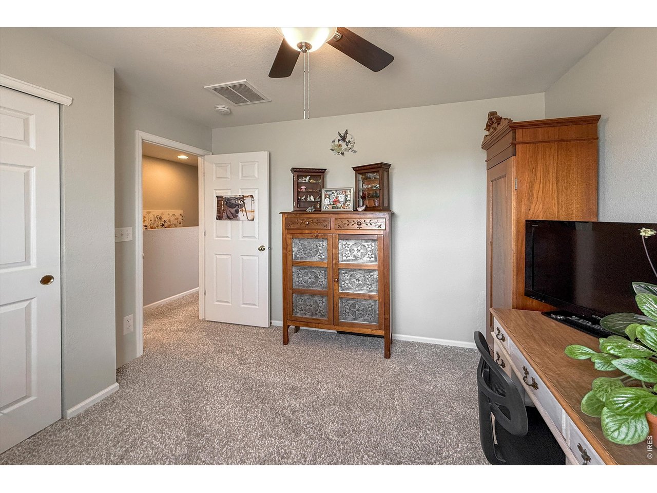 10450 Lower Ridge Rd