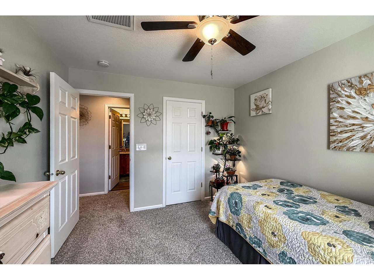 10450 Lower Ridge Rd