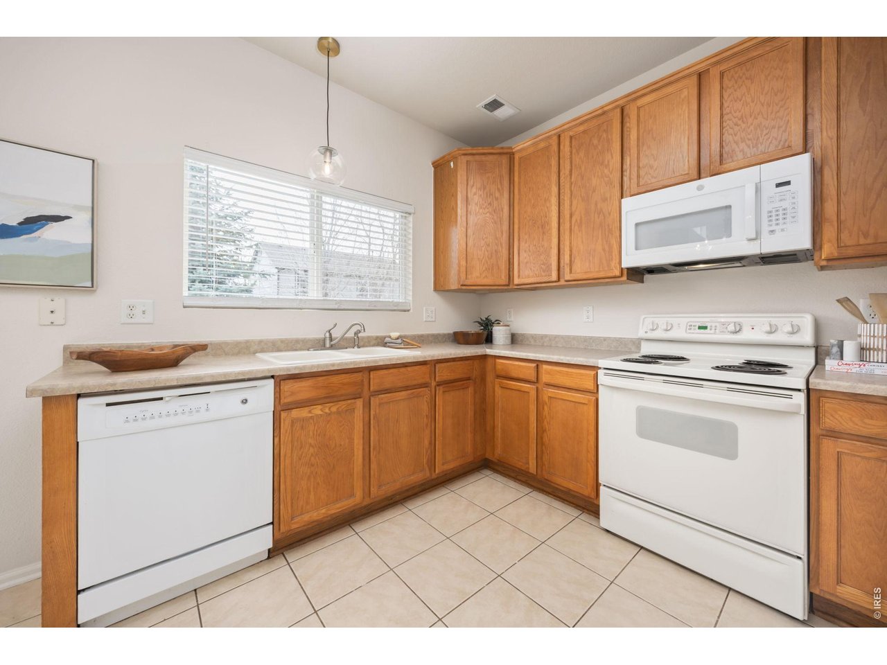 1216 102nd Ave