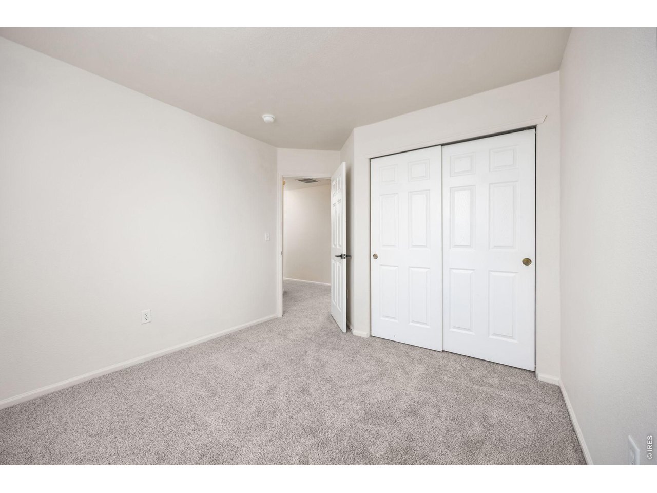 1216 102nd Ave