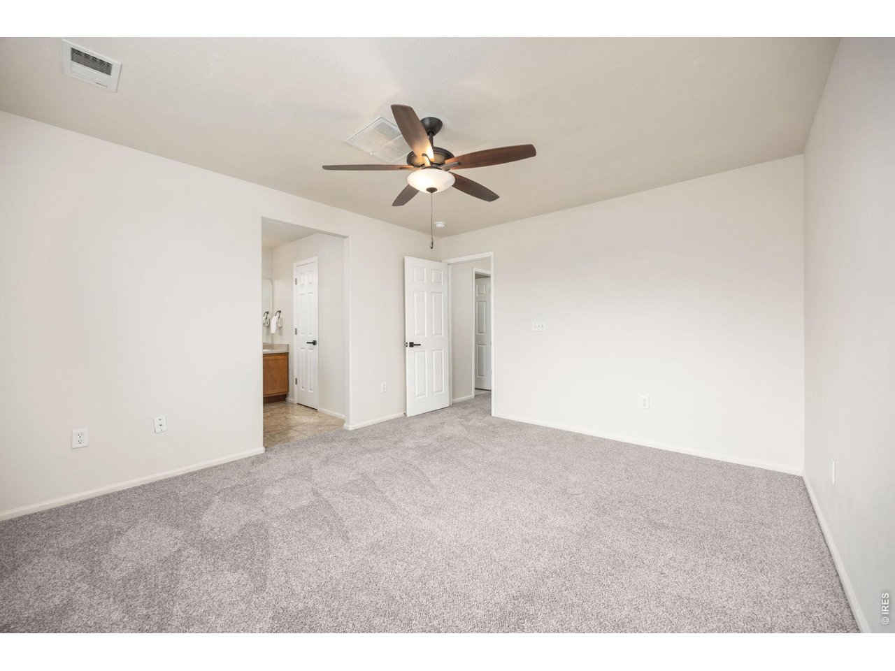 1216 102nd Ave