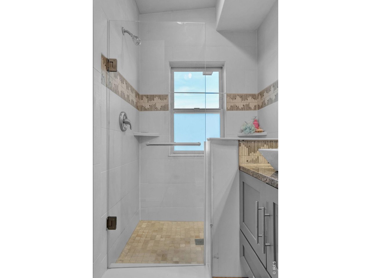 466 S County Road 9E