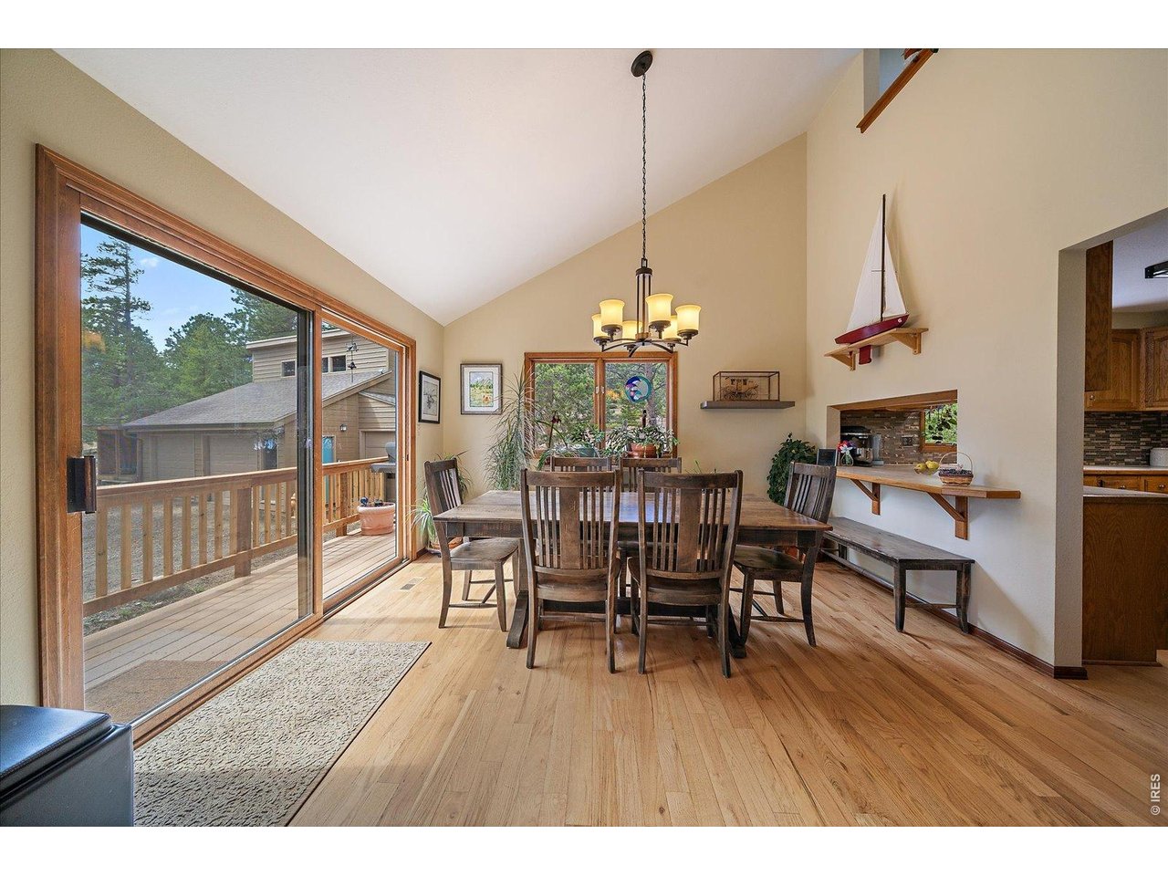 902 Rock Lake Rd