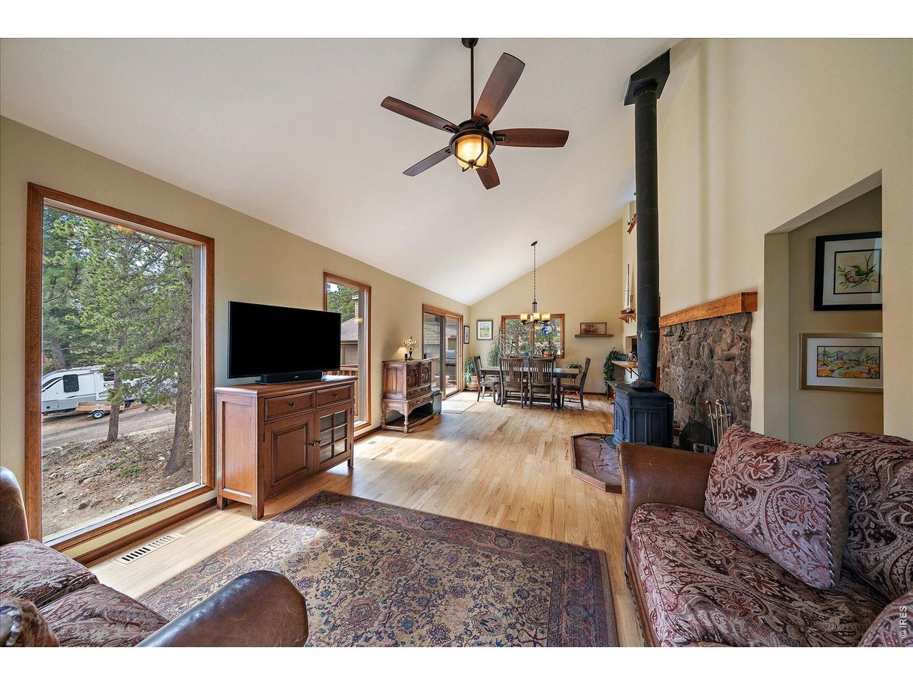 902 Rock Lake Rd