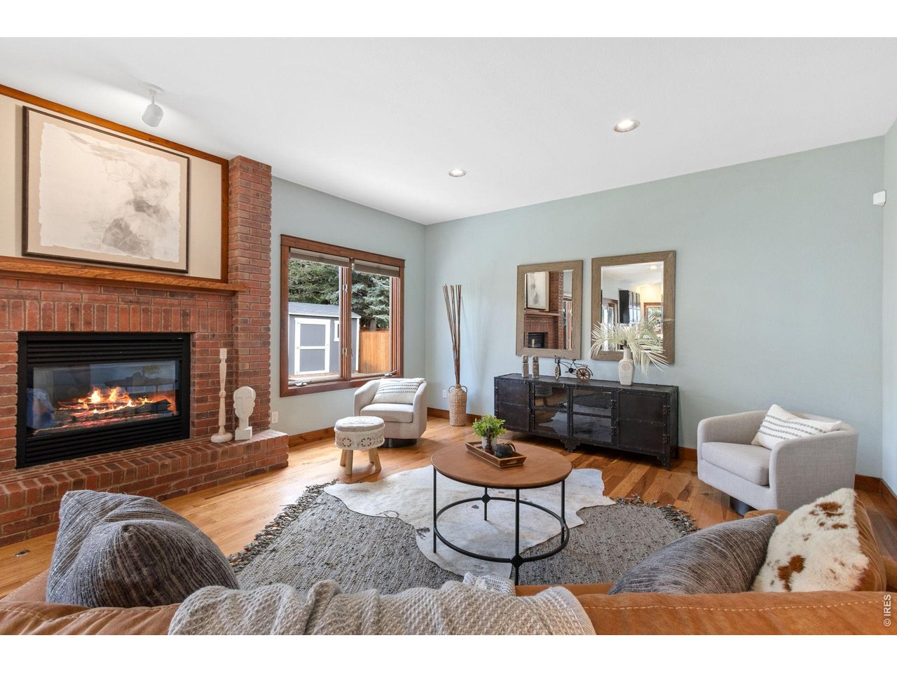 1006 Hinsdale Dr