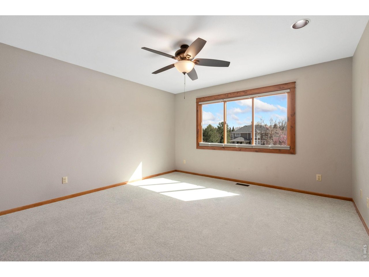 1006 Hinsdale Dr