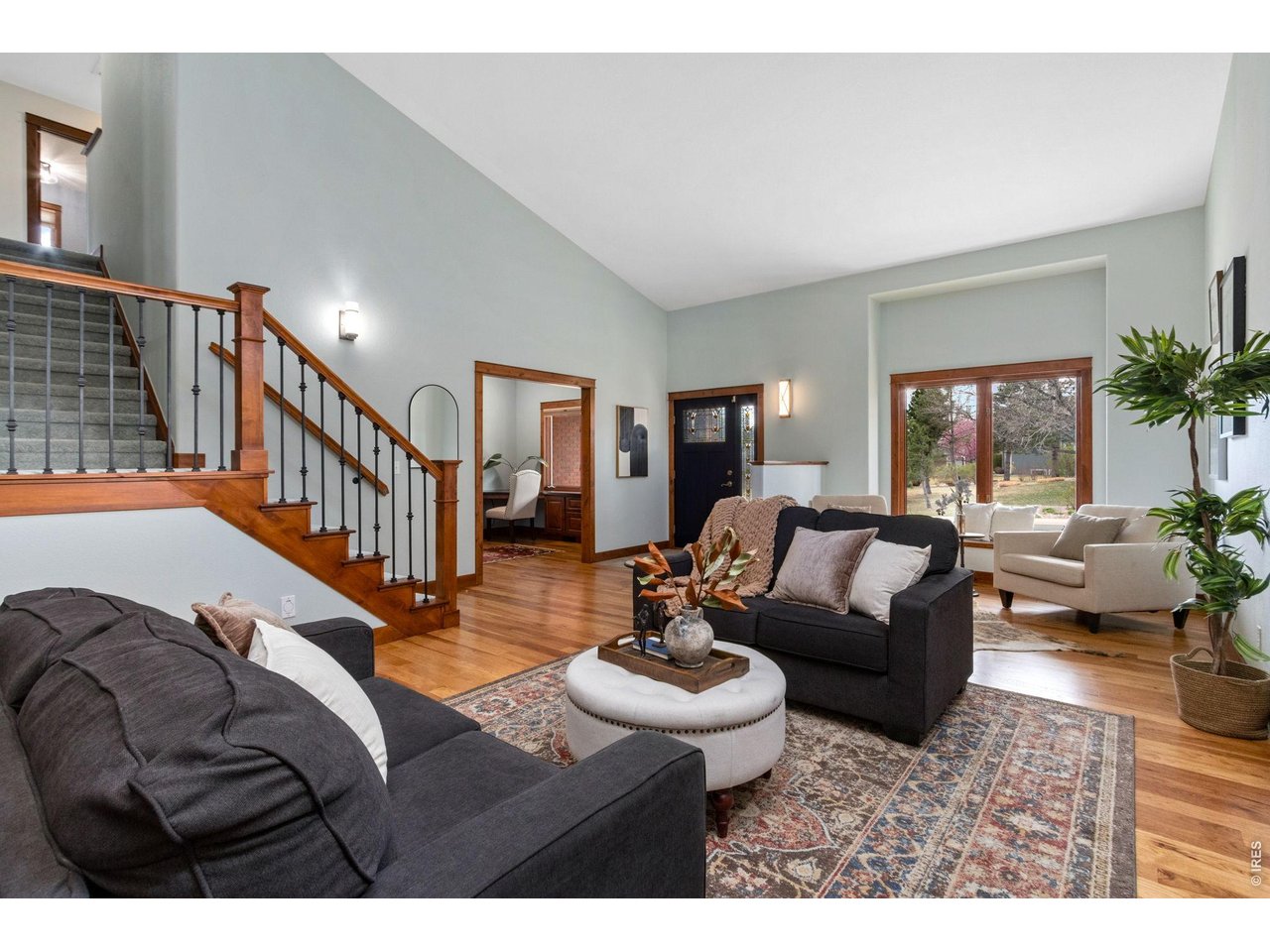 1006 Hinsdale Dr