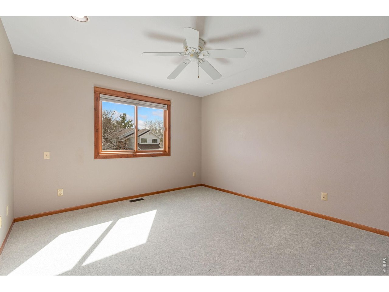 1006 Hinsdale Dr