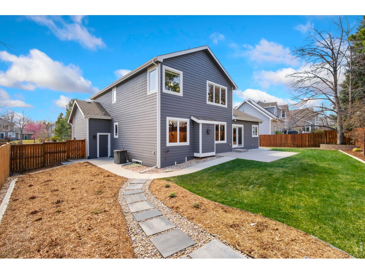 1006 Hinsdale Dr