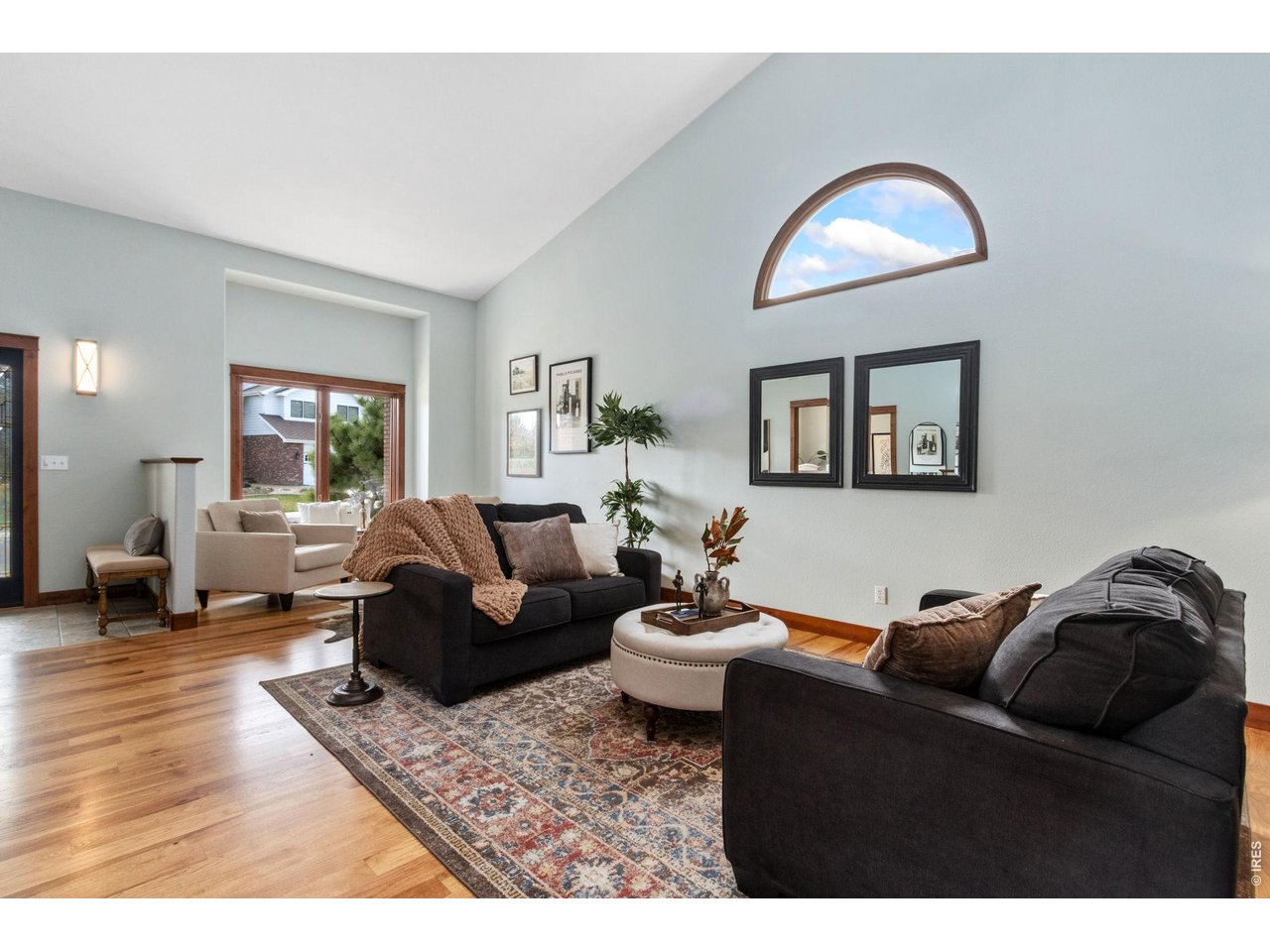 1006 Hinsdale Dr