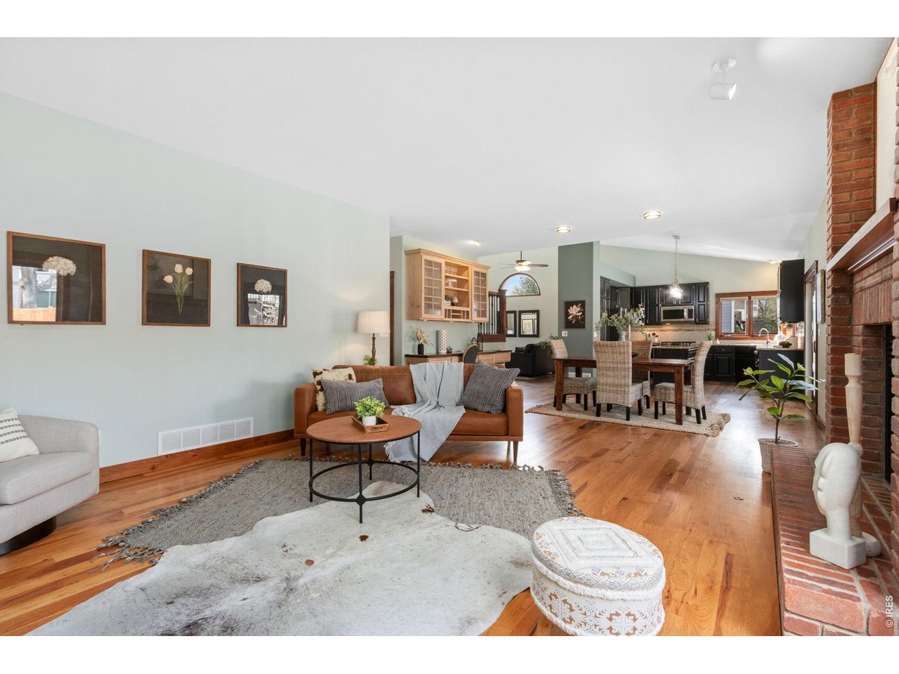 1006 Hinsdale Dr