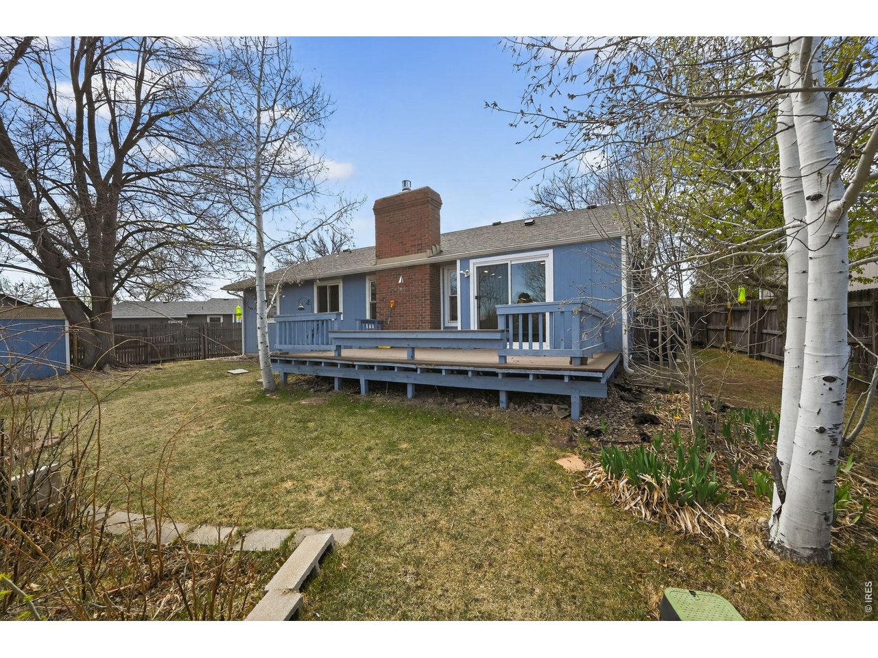 2500 Wyandotte Dr