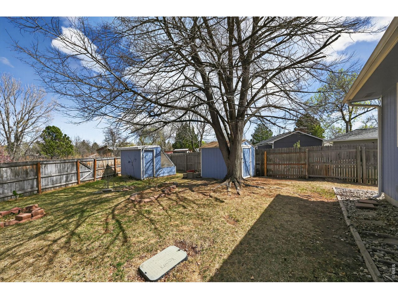 2500 Wyandotte Dr