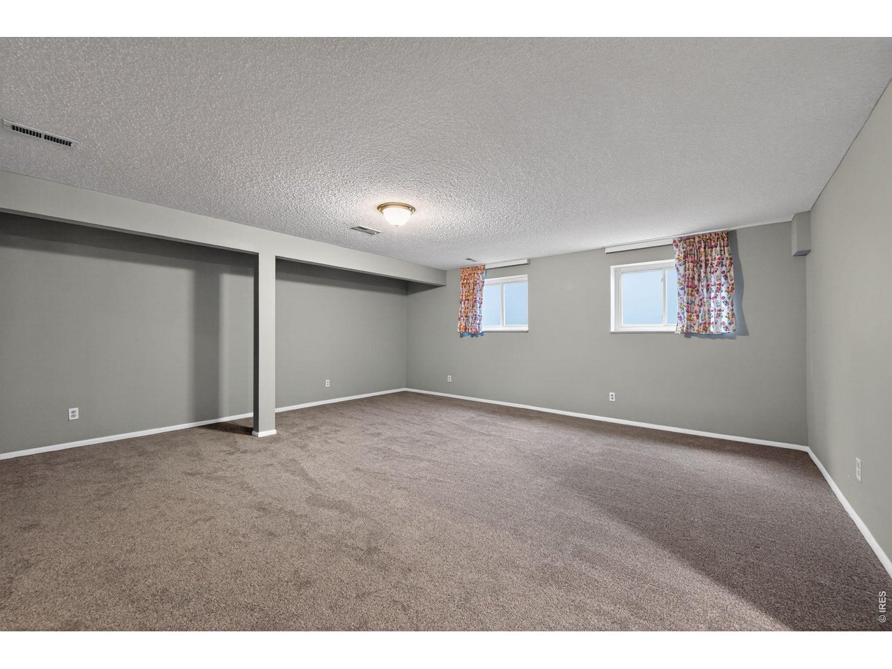 2500 Wyandotte Dr