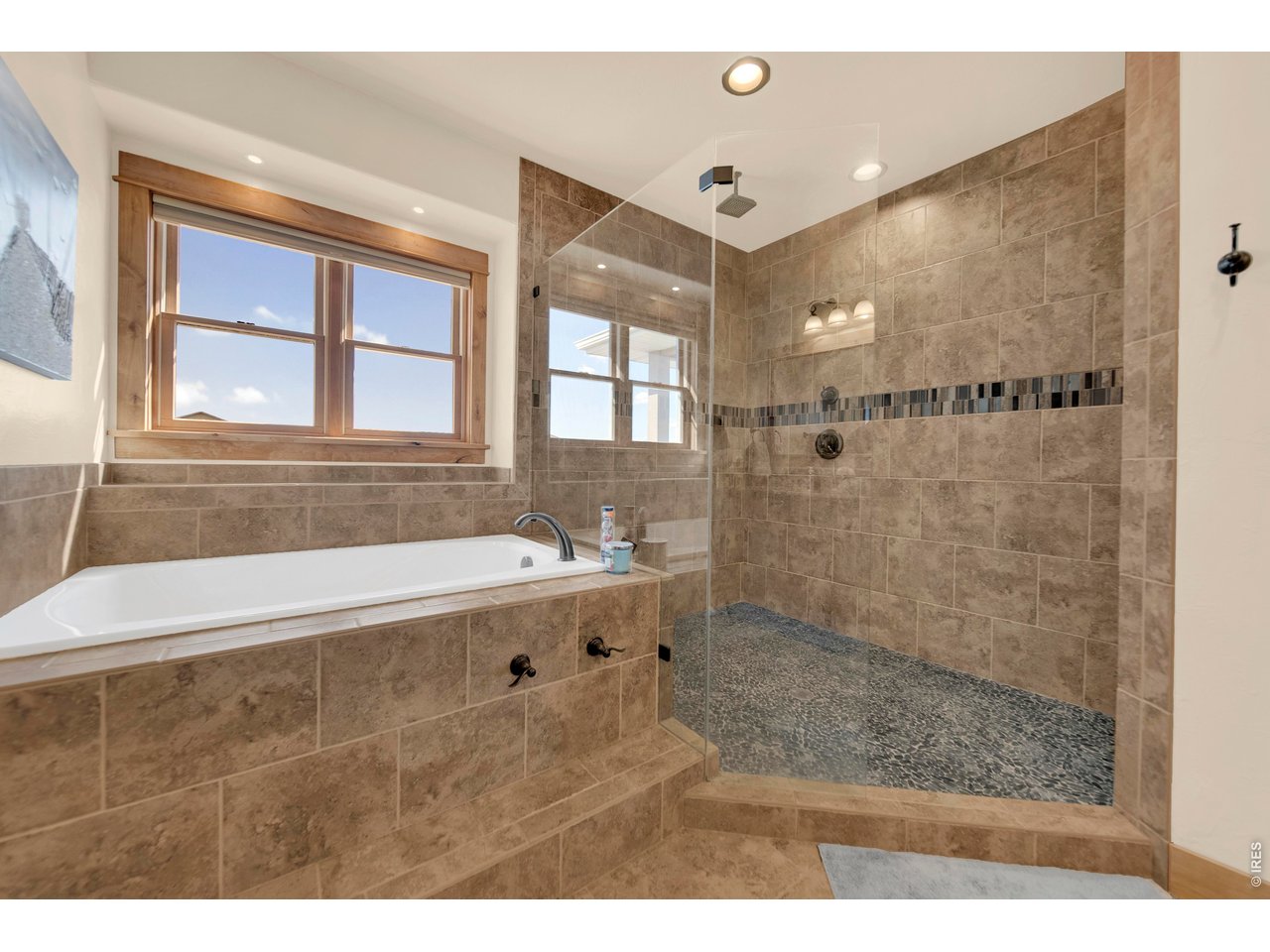5 Trailside Dr