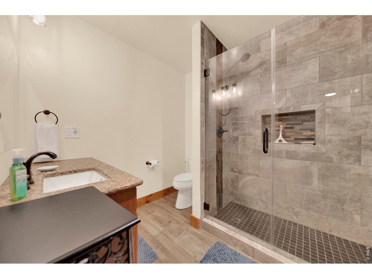 5 Trailside Dr