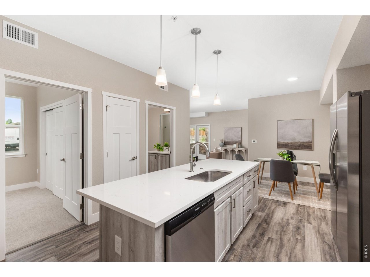 290 S Cherrywood Dr 101