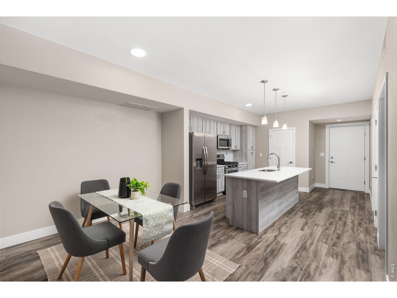 290 S Cherrywood Dr 101