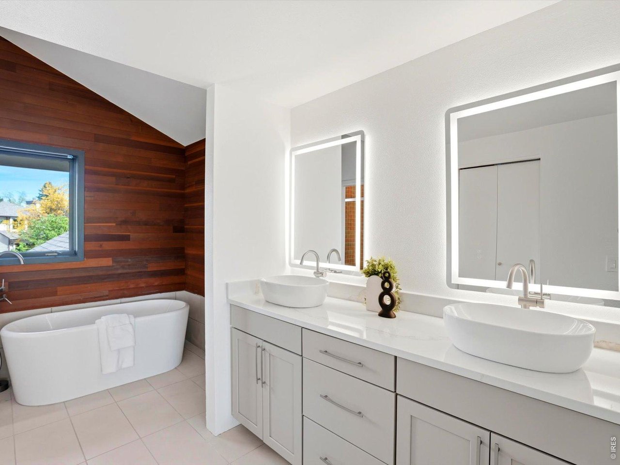 1936 Hardscrabble Dr