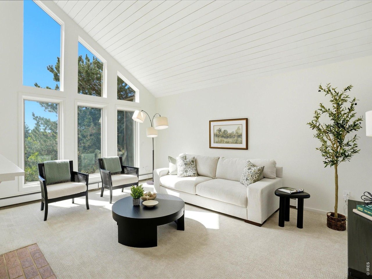 1936 Hardscrabble Dr