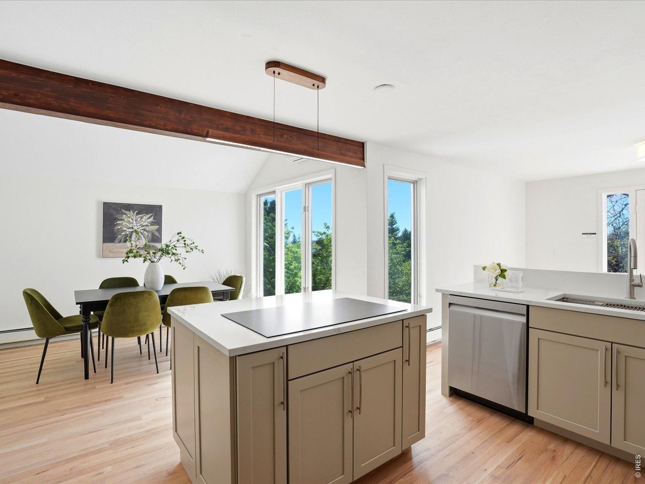 1936 Hardscrabble Dr