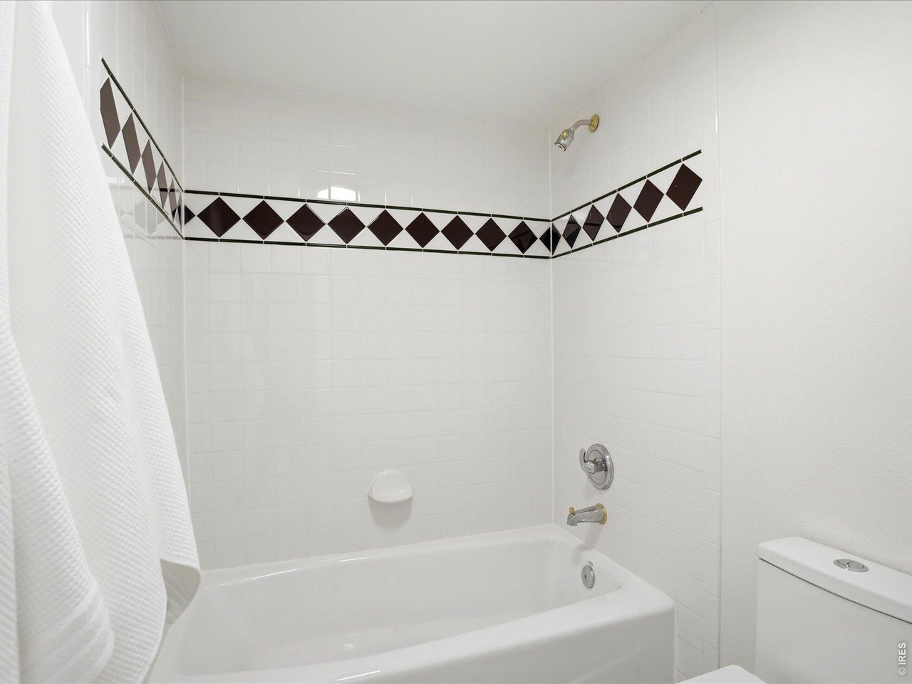 1936 Hardscrabble Dr