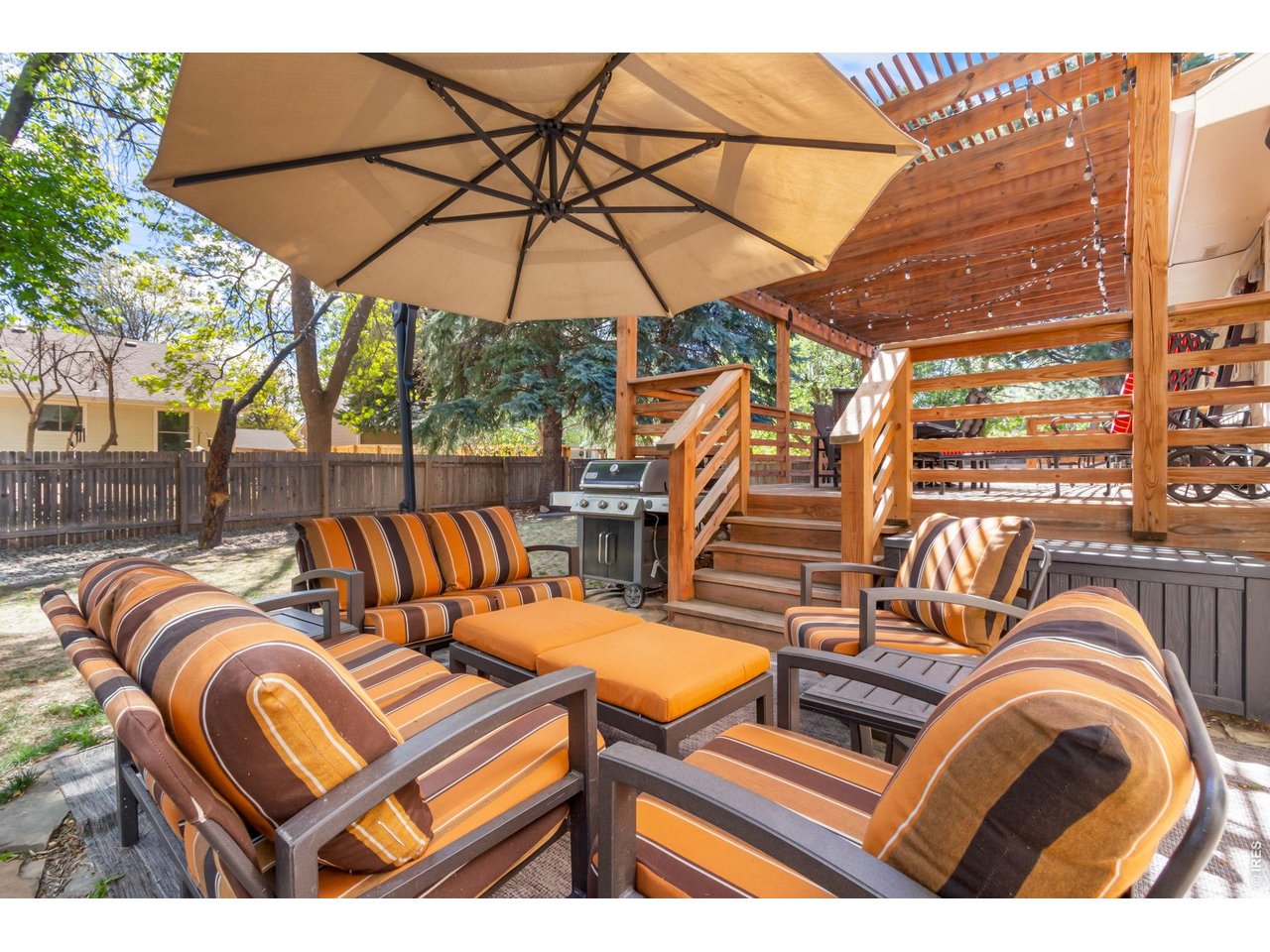 1121 Mansfield Dr