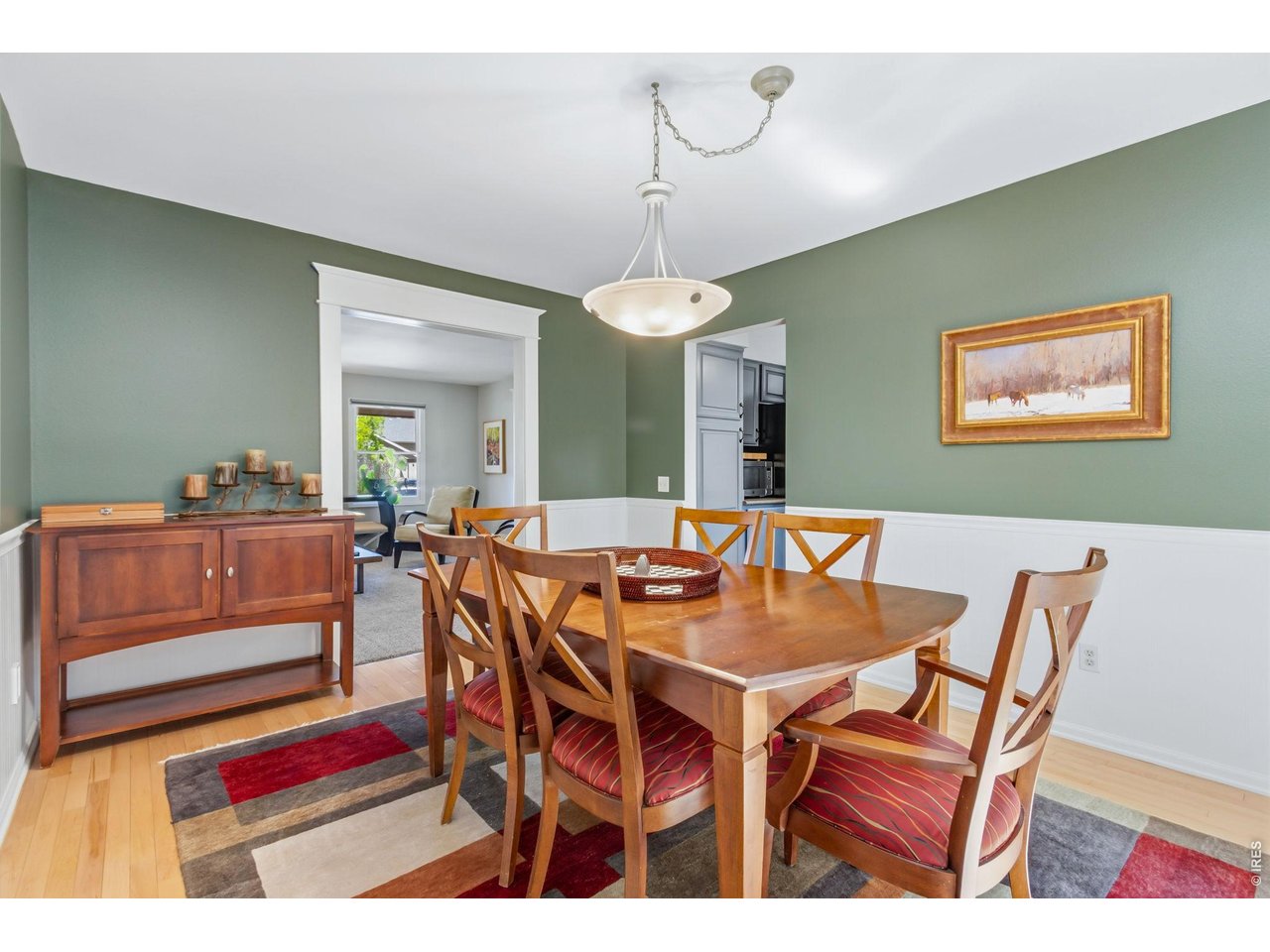 1121 Mansfield Dr