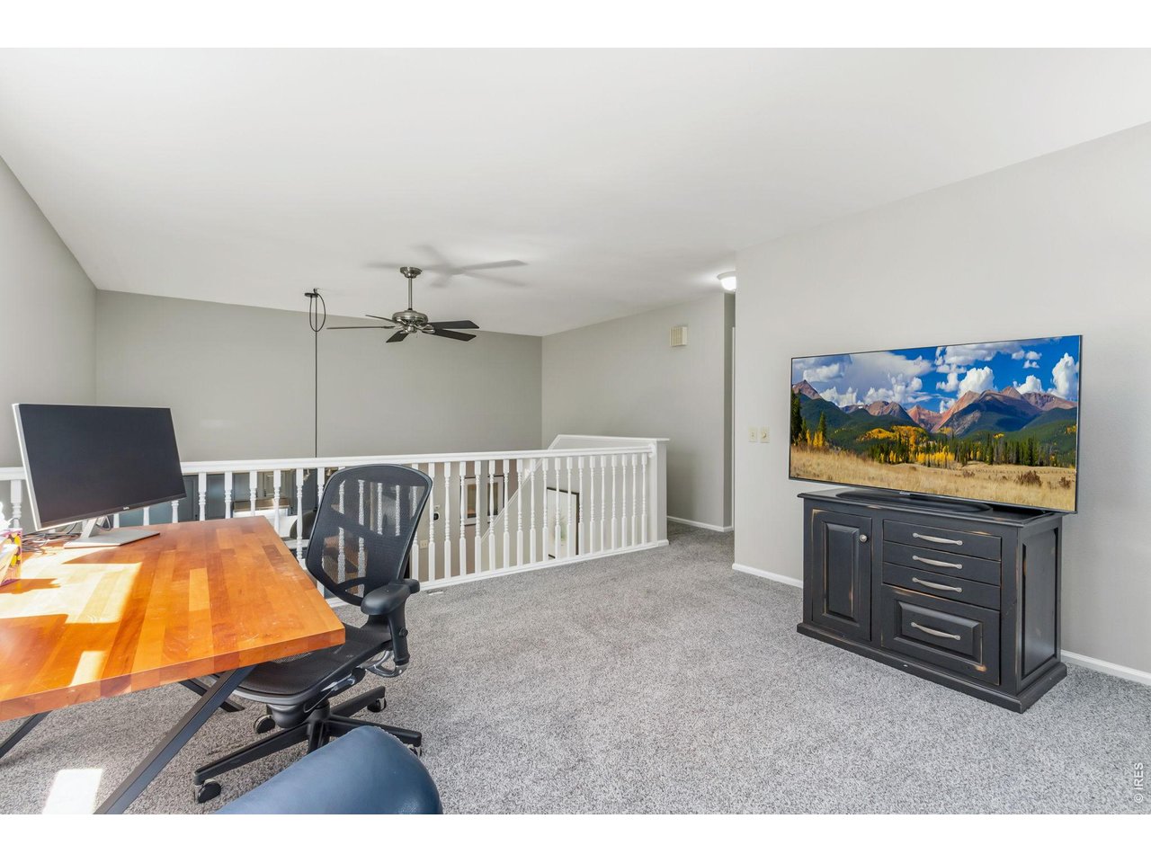 1121 Mansfield Dr