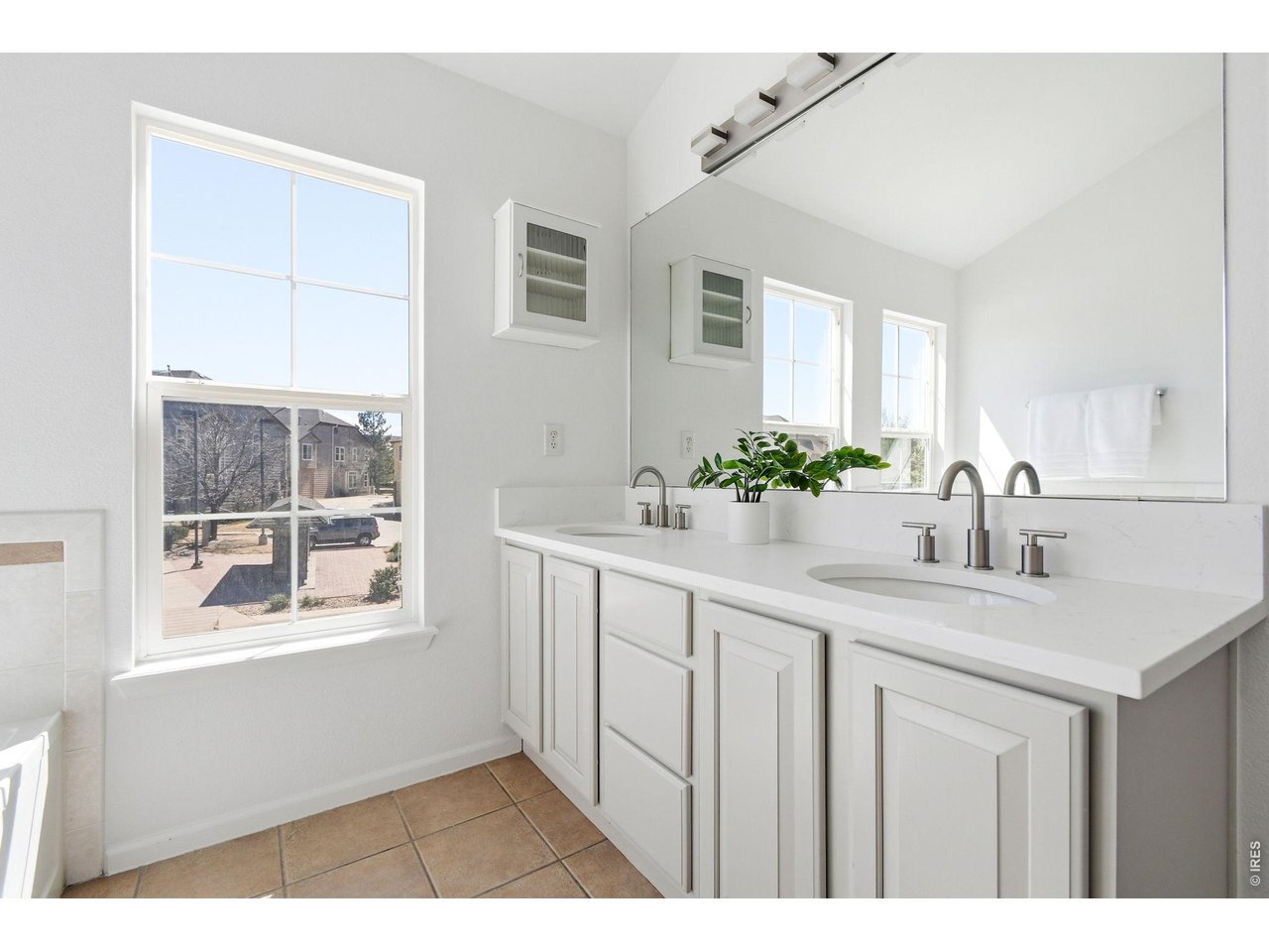 2855 Rock Creek Cir 105