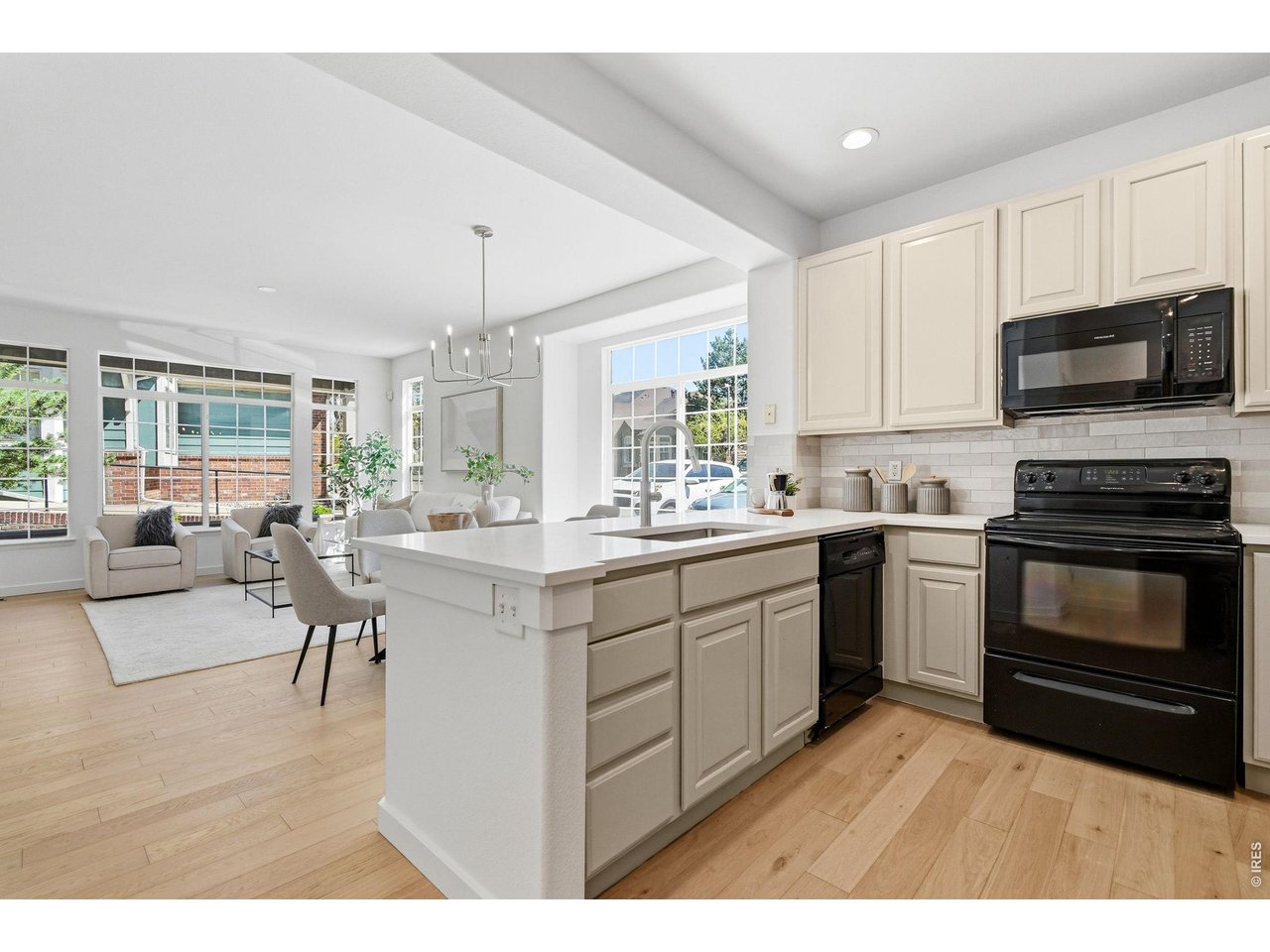 2855 Rock Creek Cir 105