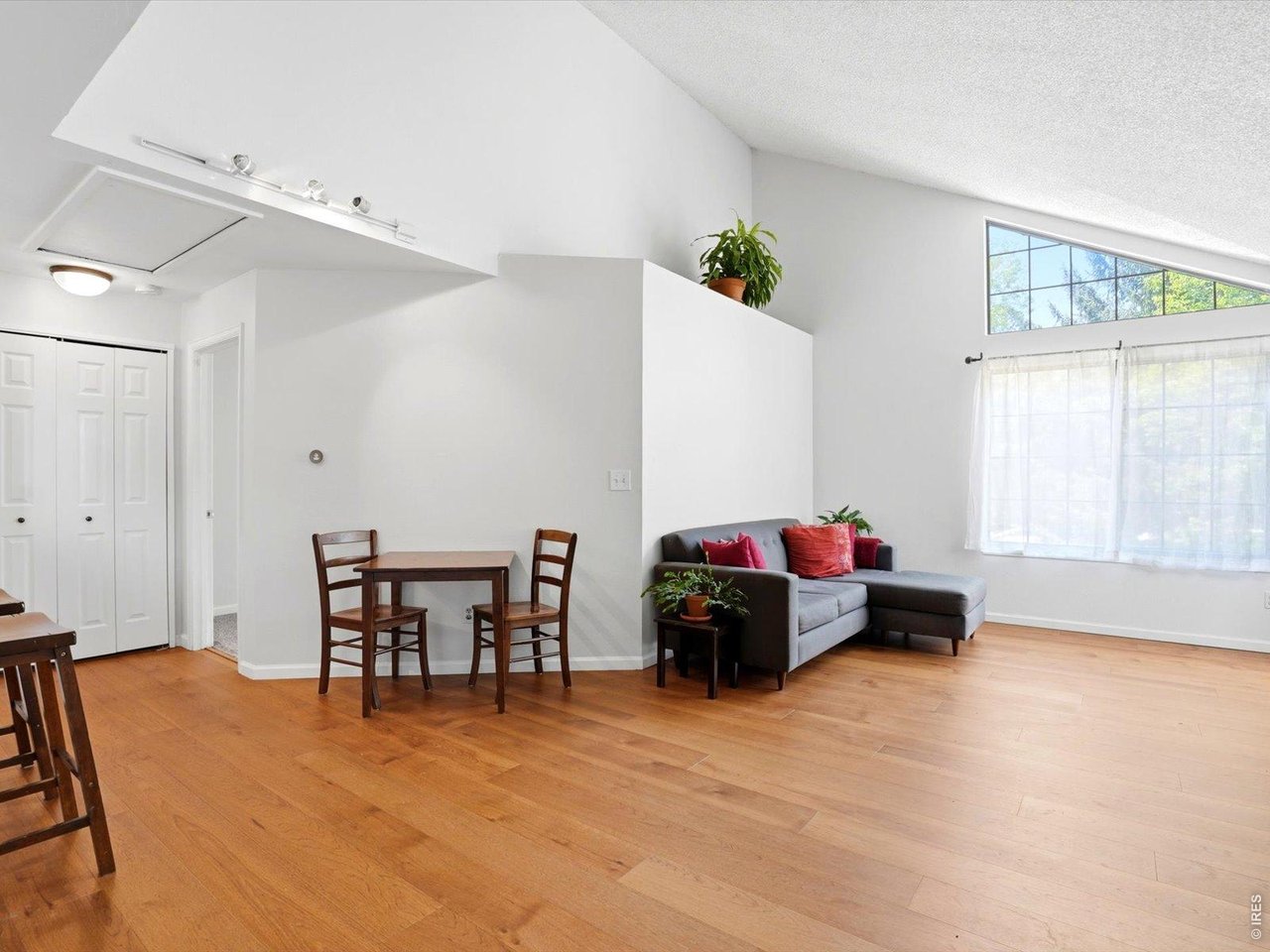 4837 White Rock Cir H