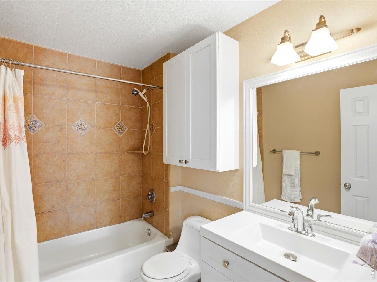 4837 White Rock Cir H