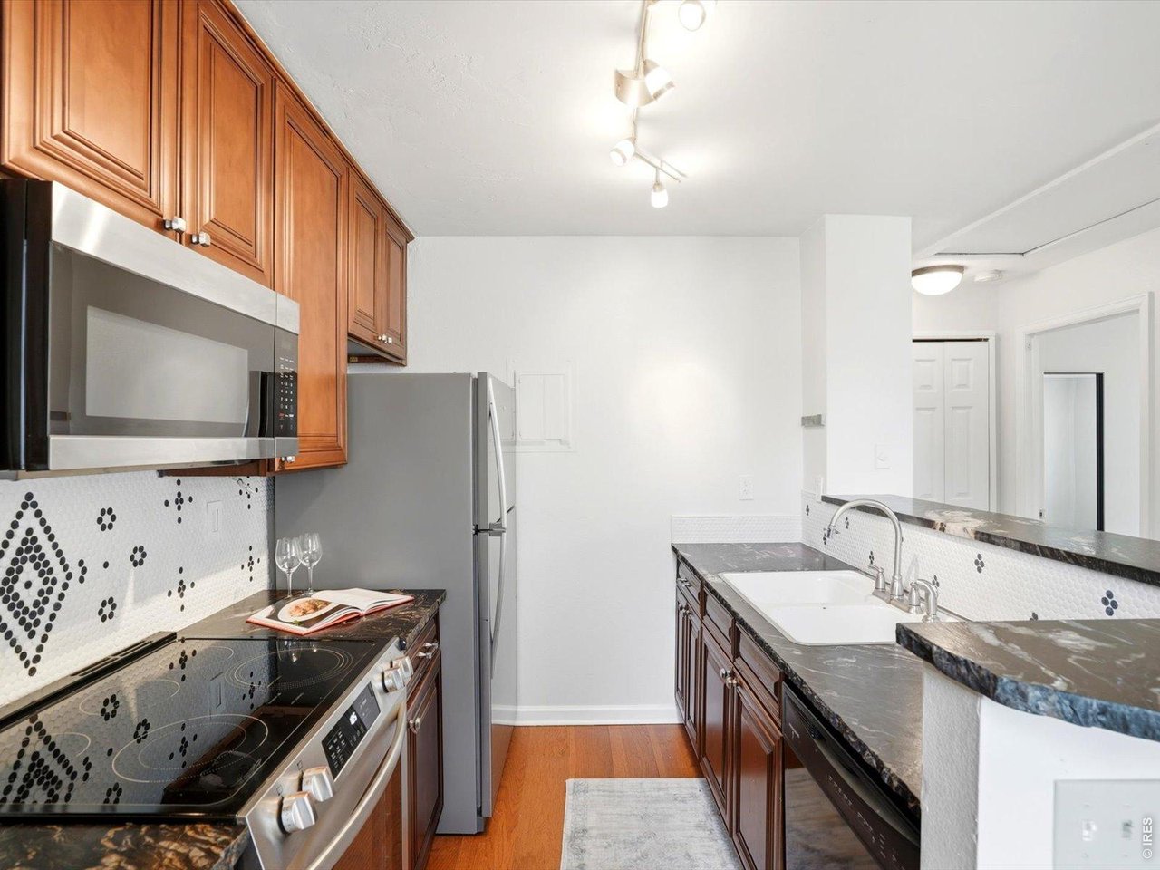 4837 White Rock Cir H