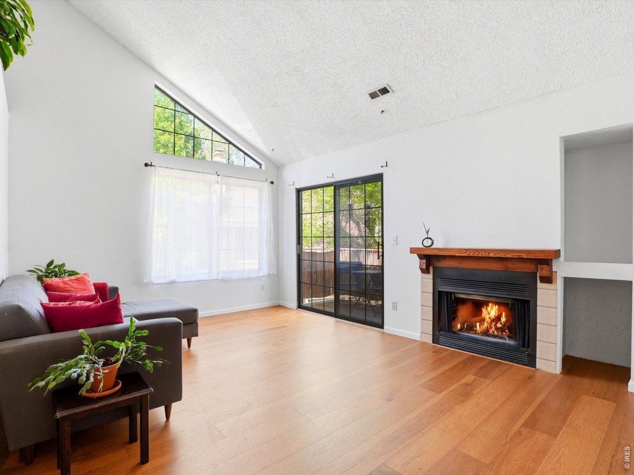 4837 White Rock Cir H