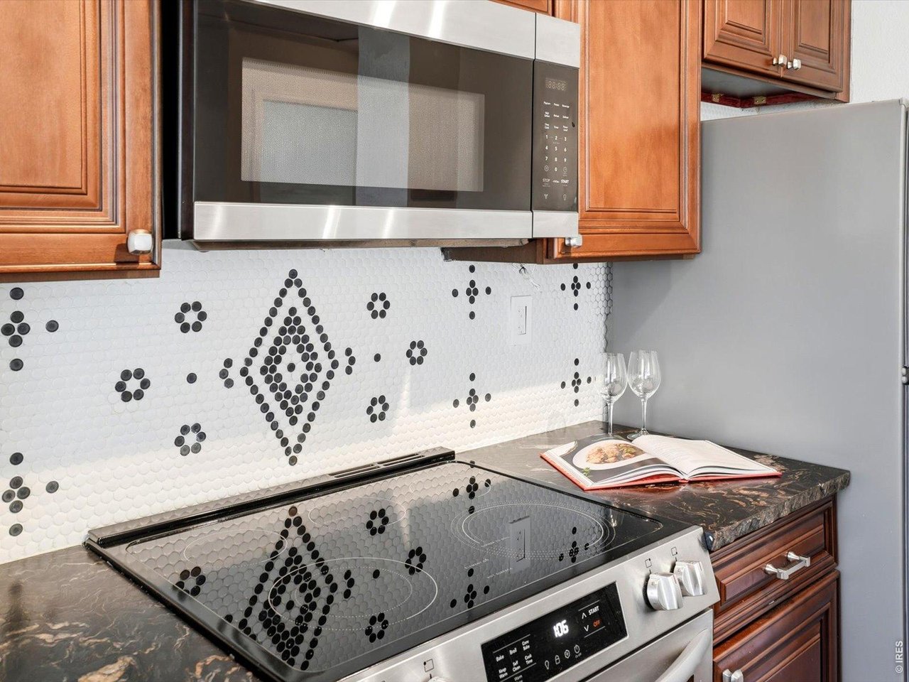 4837 White Rock Cir H