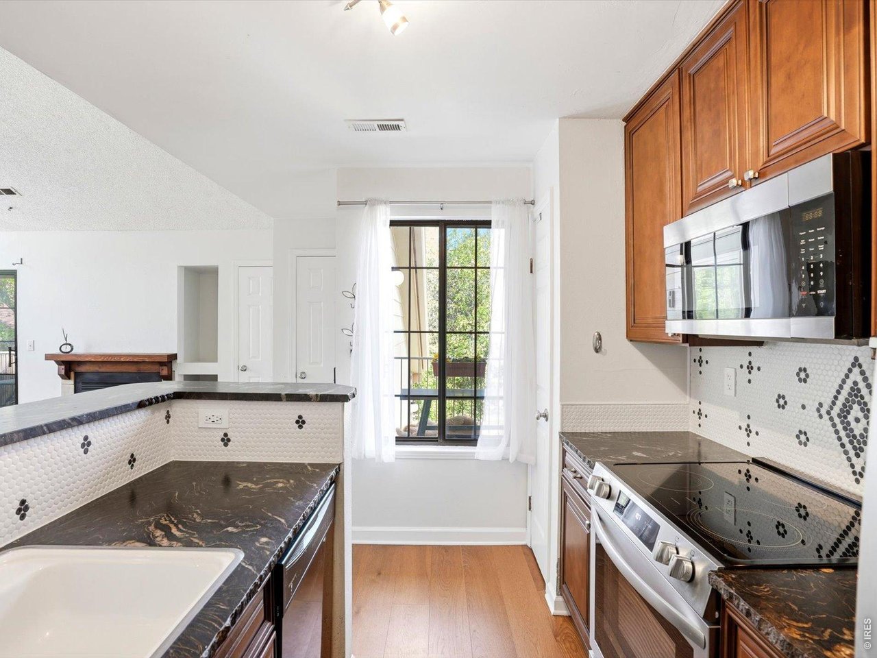 4837 White Rock Cir H