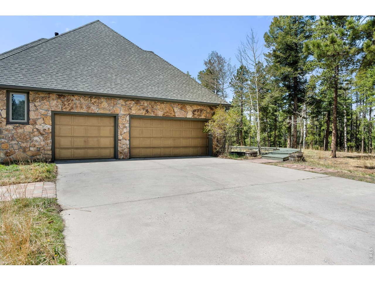27291 Molly Dr