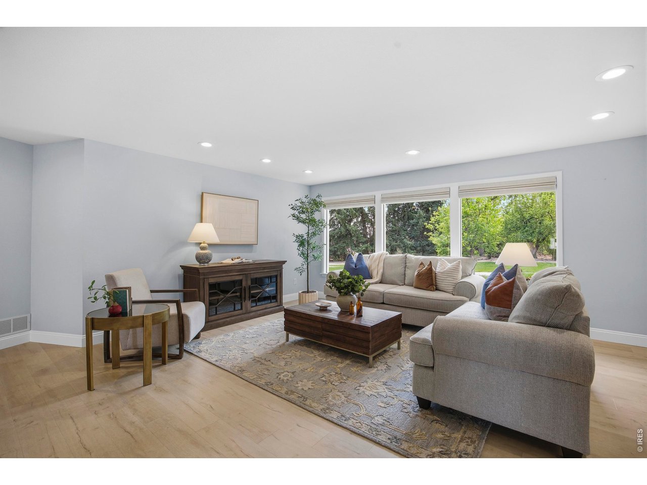 2739 Grinnell Dr
