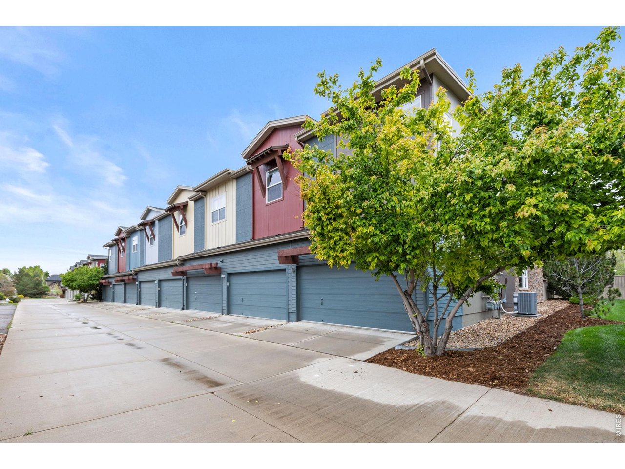 4194 Longview Ln