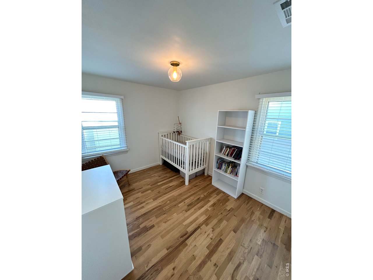 2443 Mountain View Dr