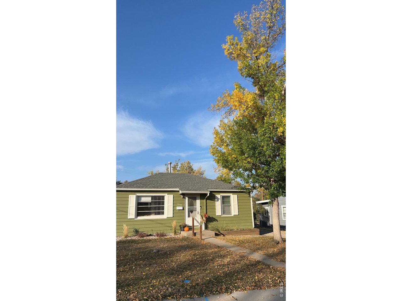 2443 Mountain View Dr