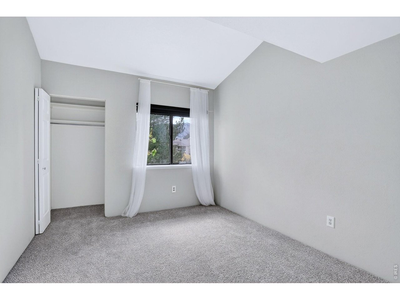 40 S Boulder Cir 4037