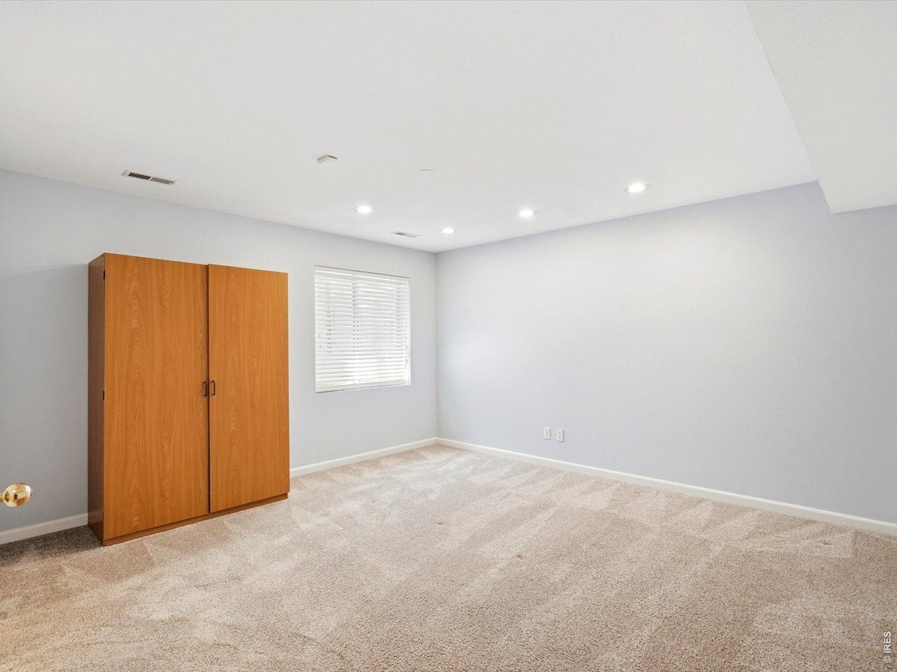 4251 Fern Ave